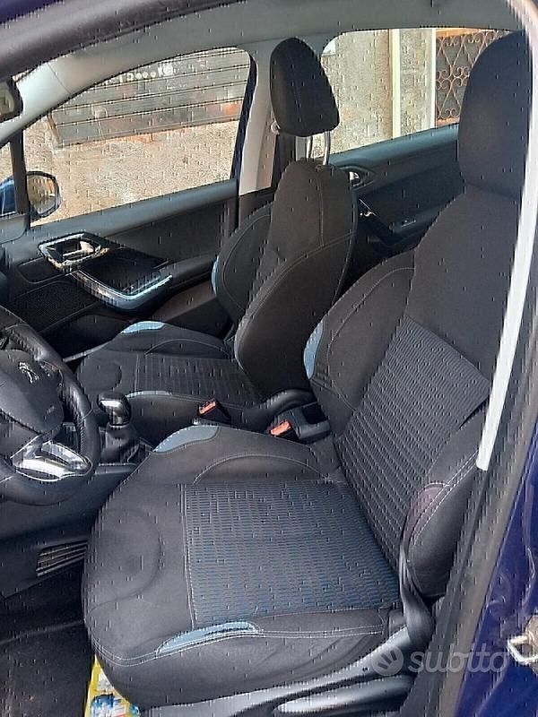 Usata Peugeot 208 Allure 92 CV (67 kW) 2012 Blu Utilitaria