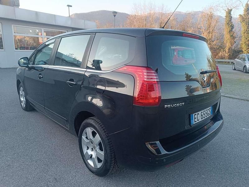 Usata Peugeot 5008 109 CV (80 kW) 2010 Other Monovolume