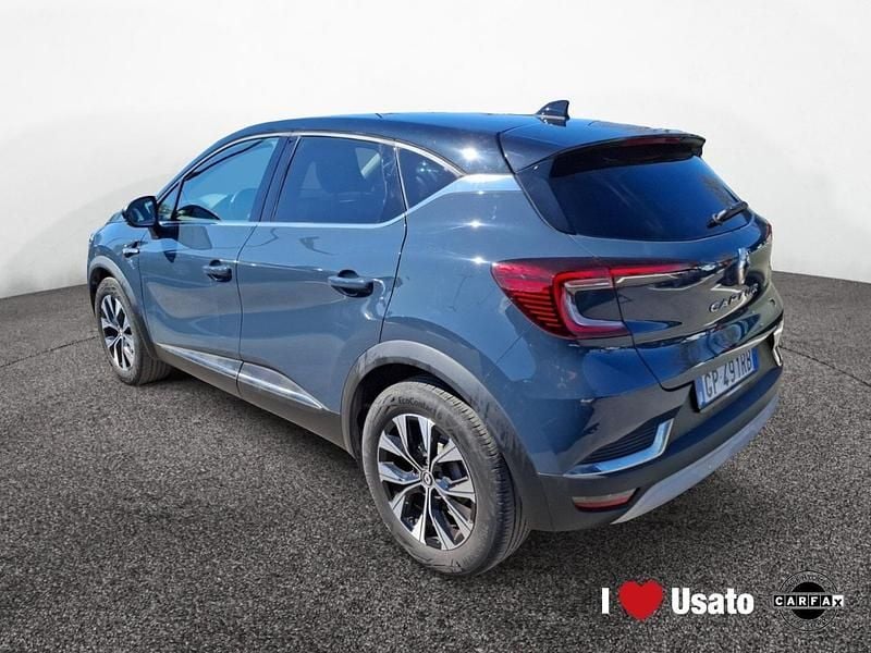 Usata Renault Captur Techno 101 CV (74 kW) 2023 Blu SUV