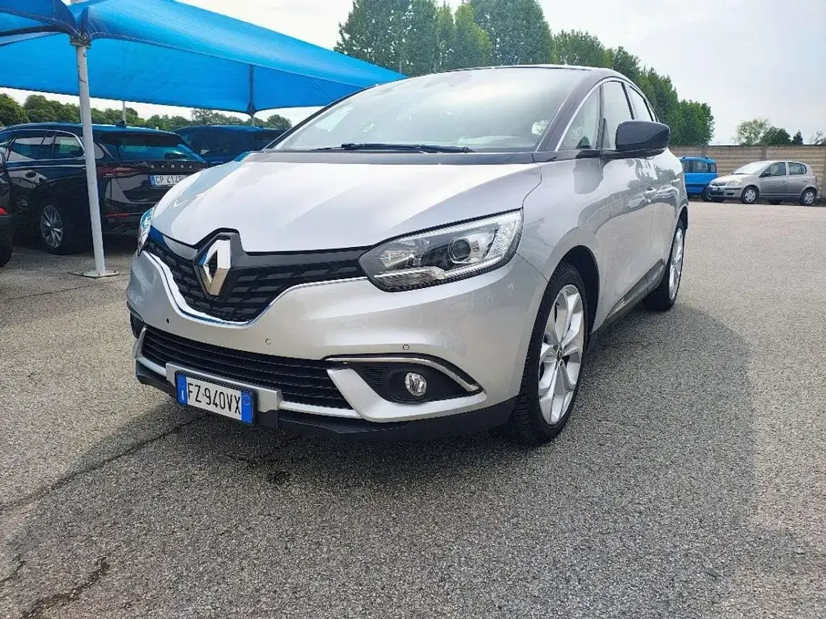 Usata Renault Scénic IV Initiale Paris 120 CV (88 kW) 2020 Grigio Monovolume