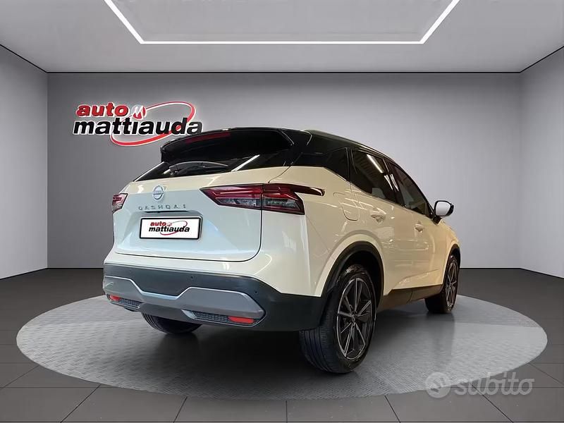 Usata Nissan Qashqai Tekna 140 CV (102 kW) 2023 Bianco perlato SUV