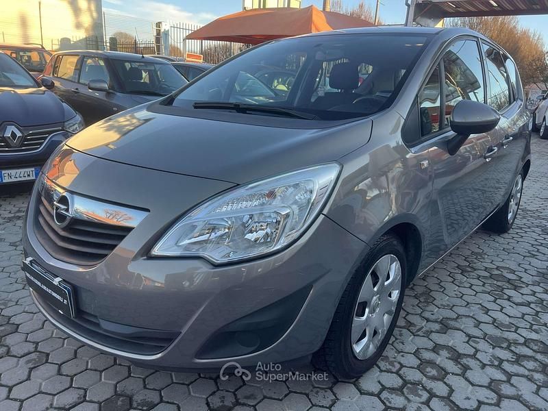 Bronzo Usata 2011 Opel Meriva Cosmo Monovolume | 5500 € (Buon prezzo) - Immagine 1/4