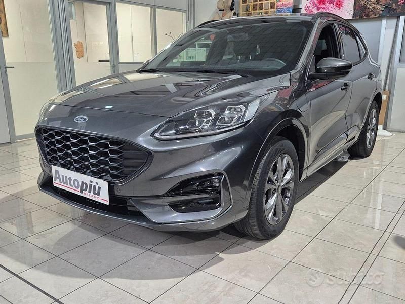 Usata Ford Kuga ST-Line X 225 CV (165 kW) 2023 Grey matter SUV