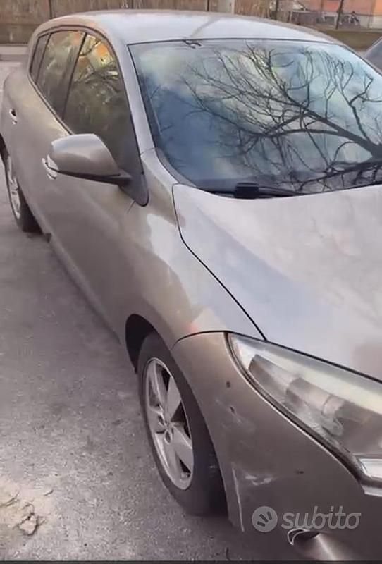 Usata Renault Mégane 110 CV (80 kW) 2009 Grigio Berlina