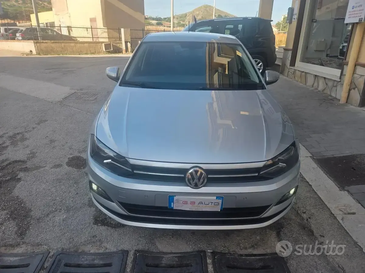 Usata VW Polo 65 CV (47 kW) 2017 Grigio Berlina