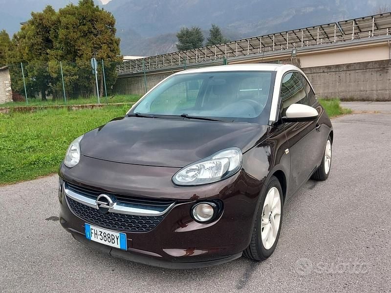 Usata Opel Adam Rocks Rocks 70 CV (51 kW) 2017 Marrone Utilitaria