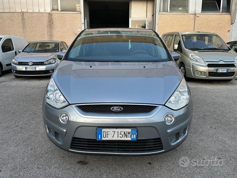 Usata Ford S-MAX S 140 CV (102 kW) 2007 Grigio Monovolume