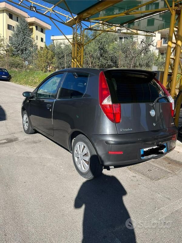 Usata Fiat Punto 2003 Nero Utilitaria