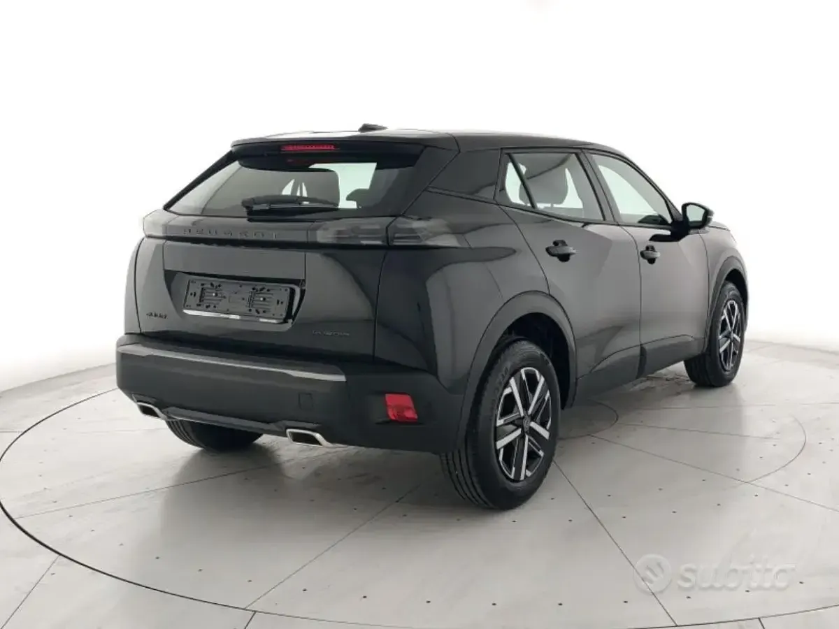 Usata Peugeot 2008 Style 136 CV (100 kW) 2025 Nero perla SUV