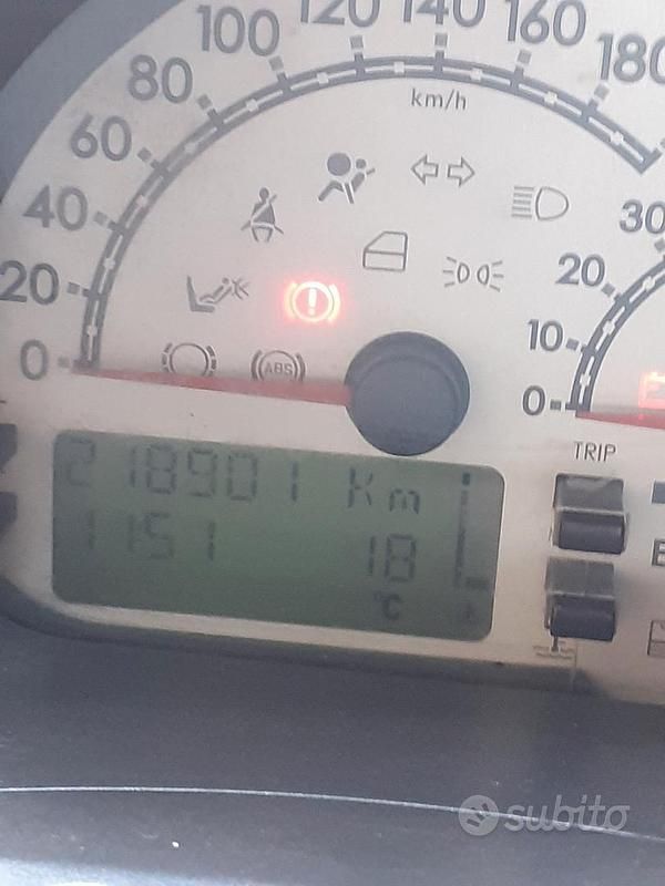 Usata Fiat Multipla 120 CV (88 kW) 2007 Grigio Monovolume