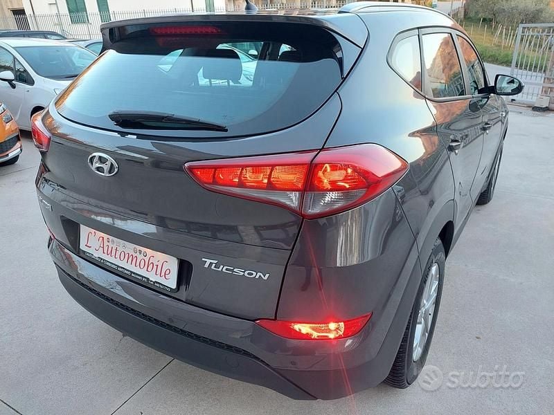 Usata Hyundai Tucson Comfort 116 CV (85 kW) 2017 Marrone SUV