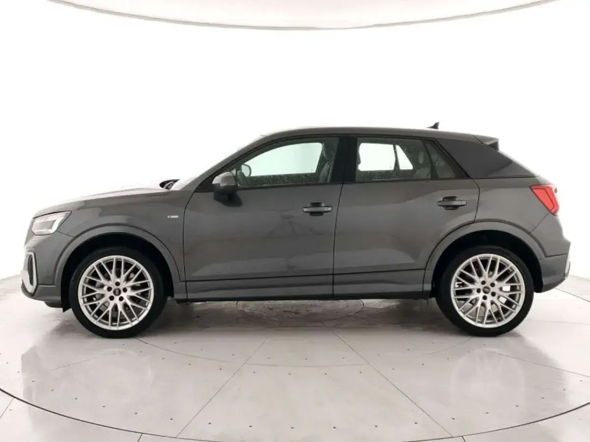 Usata Audi Q2 S-Line 150 CV (110 kW) 2025 Grigio SUV