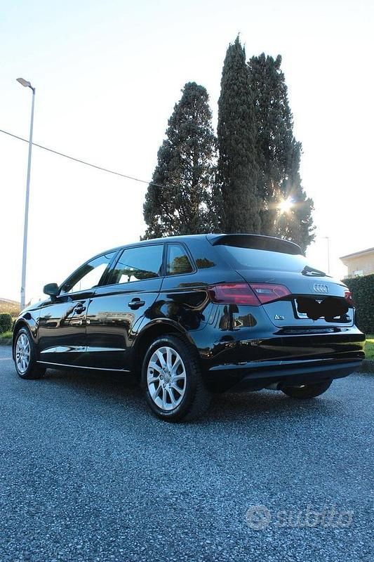 Usata Audi A3 Attraction 110 CV (80 kW) 2016 Nero Berlina