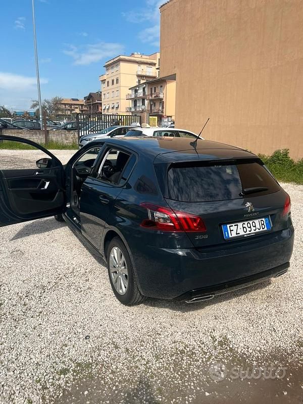 Begagnad Peugeot 308 Style 110 HK (80 kW) 2019 Sedan