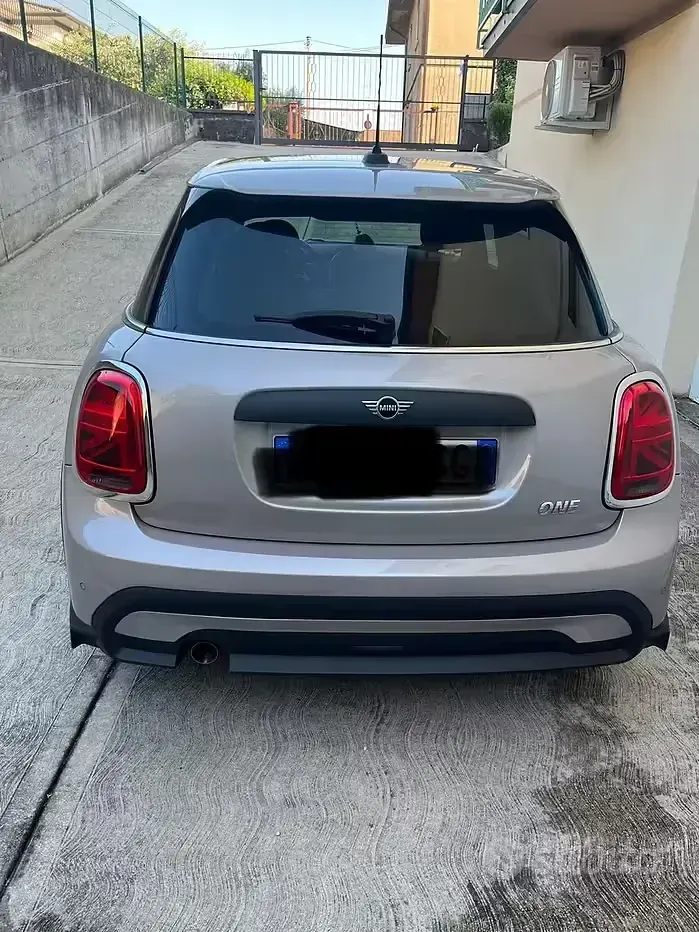 Usata Mini ONE 102 CV (75 kW) 2021 Utilitaria