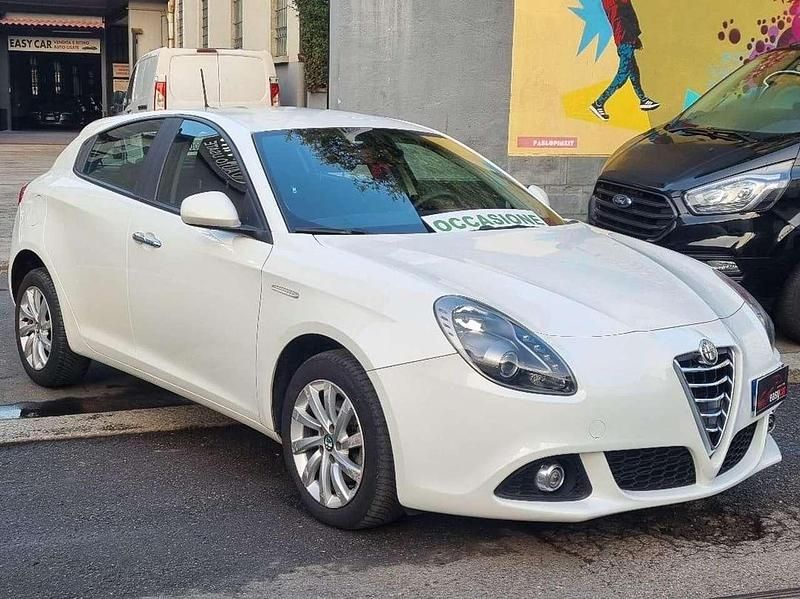 Usata Alfa Romeo Giulietta Super 120 CV (88 kW) 2016 Bianco Berlina