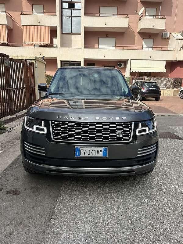 Usata 2019 Land Rover Range Rover SVAutobiography SUV | 40.000 € (Buon prezzo) - Immagine 1/4
