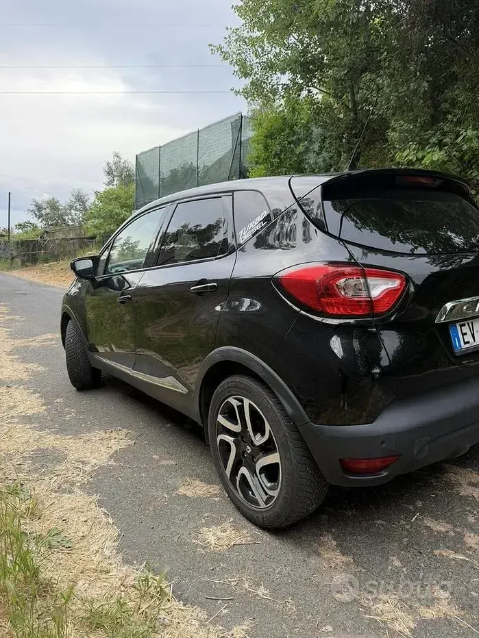 Usata Renault Captur 90 CV (66 kW) 2014 Nero SUV