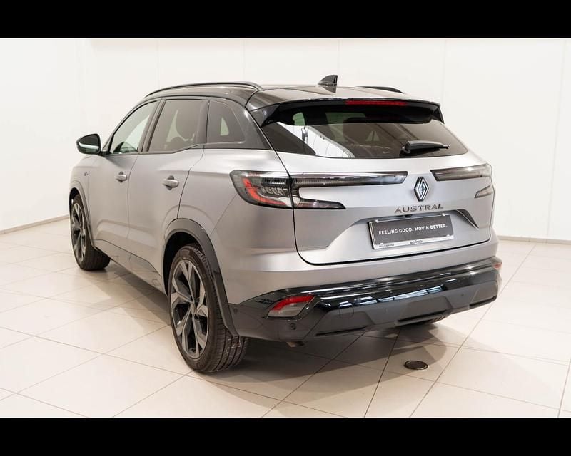 Usata Renault Austral Techno 158 CV (116 kW) 2023 Bic. grigio antracite opaco / tetto nero SUV
