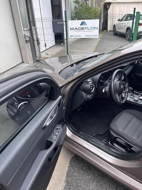 Gebraucht Alfa Romeo Giulia Super 150 PS (110 kW) 2017 Limousine