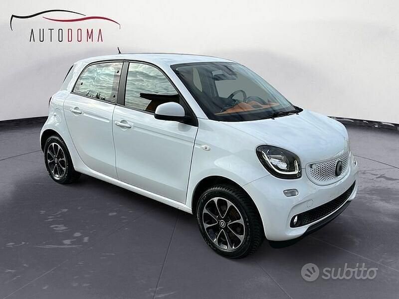 Usata Smart ForFour Passion 71 CV (52 kW) 2015 Bianco Utilitaria