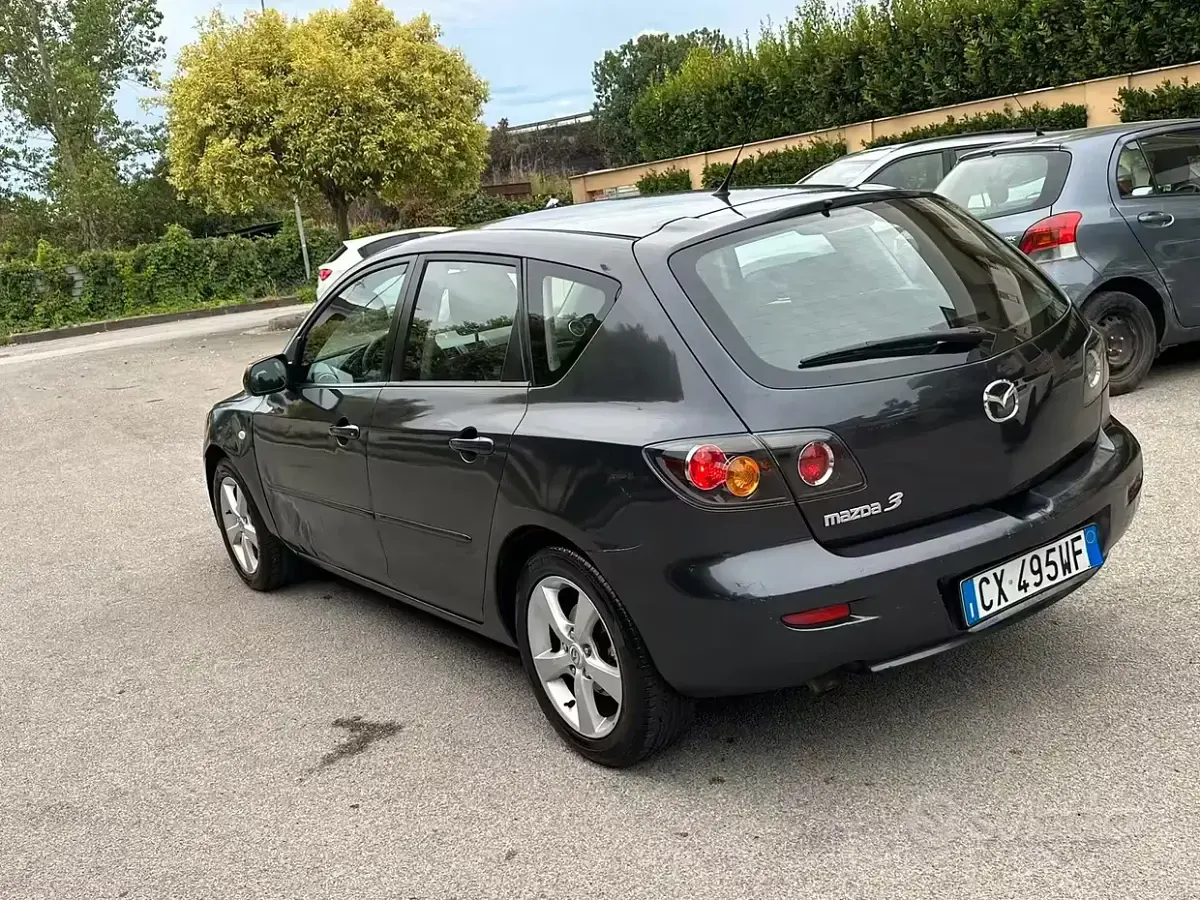 Usata Mazda 3 109 CV (80 kW) 2006 Nero Berlina