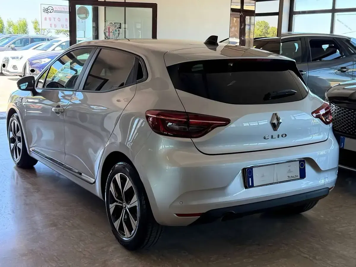Usata Renault Clio V Evolution 101 CV (74 kW) 2023 Bianco Berlina