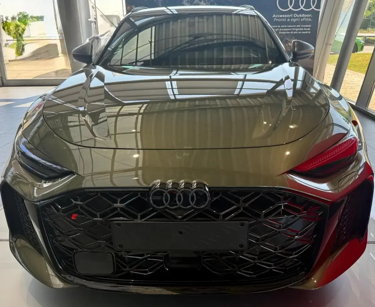 Nuova Audi RS5 639 CV (469 kW) 2026 Verde Station wagon