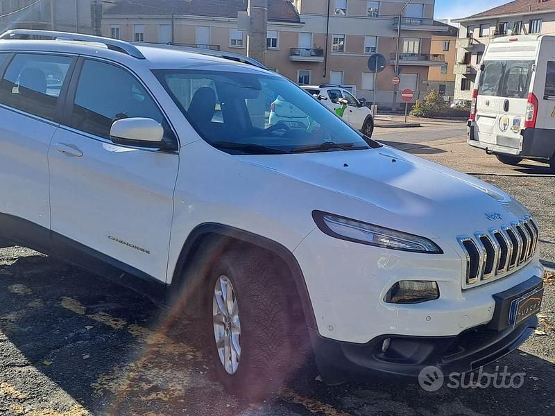 Usata Jeep Cherokee Longitude 185 CV (136 kW) 2018 Bianco SUV