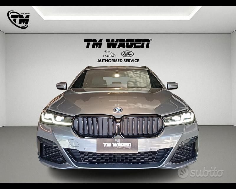 Usata BMW 530e M Sport 292 CV (214 kW) 2023 Grigio Station wagon