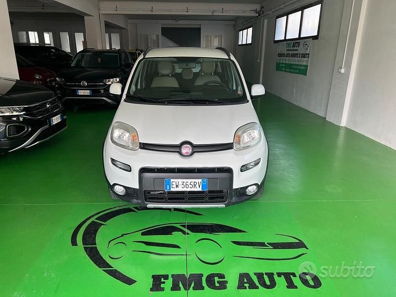 Usata Fiat Panda 4x4 S 75 CV (55 kW) 2014 Bianco Utilitaria