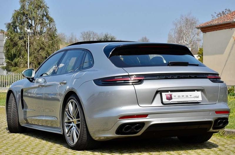 Usata Porsche Panamera S E-Hybrid Sport Turismo 330 CV (242 kW) 2018 Argento Berlina