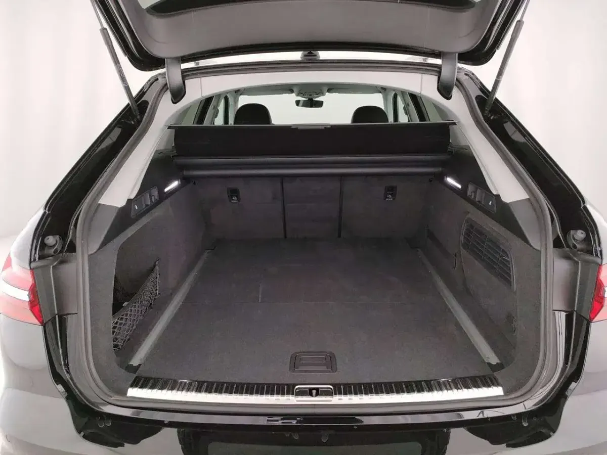 Usata Audi A6 Allroad Ambiente 245 CV (180 kW) 2023 Nero metallizzato Station wagon