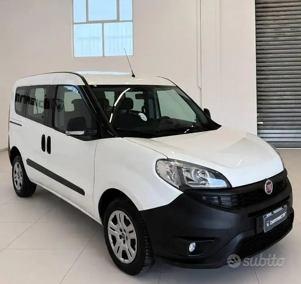 Usata Fiat Doblò 95 CV (69 kW) 2017 Bianco Monovolume