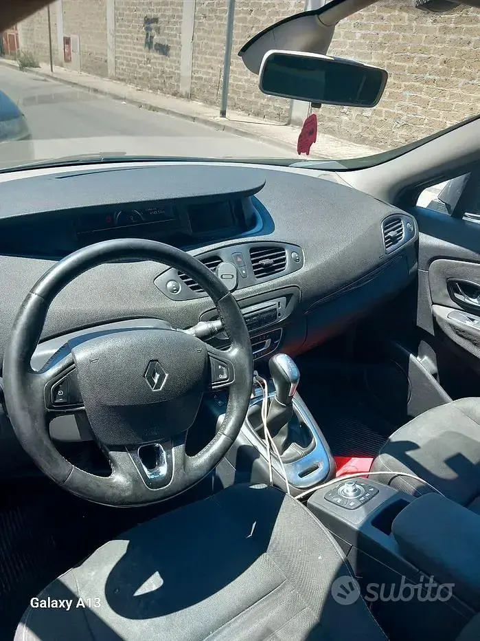 Usata Renault Scénic III LIMITED 110 CV (80 kW) 2016 Nero Monovolume