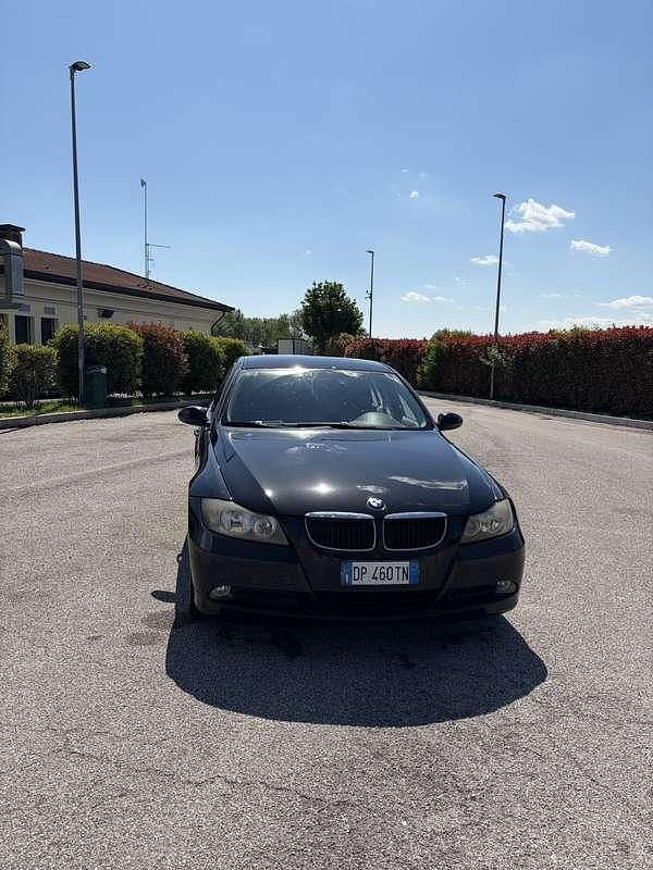 Usata BMW 320 177 CV (130 kW) 2008 Nero Station wagon