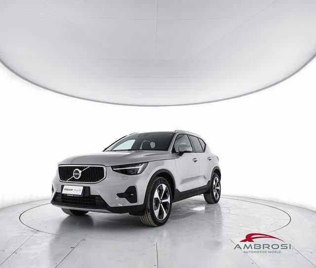Usata Volvo XC40 Core 163 CV (119 kW) 2025 Grigio SUV