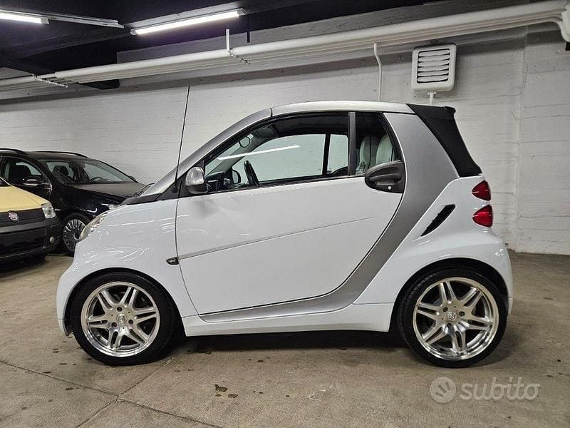 Usata Smart ForTwo Cabrio Brabus 98 CV (72 kW) 2009 Bianco Cabrio
