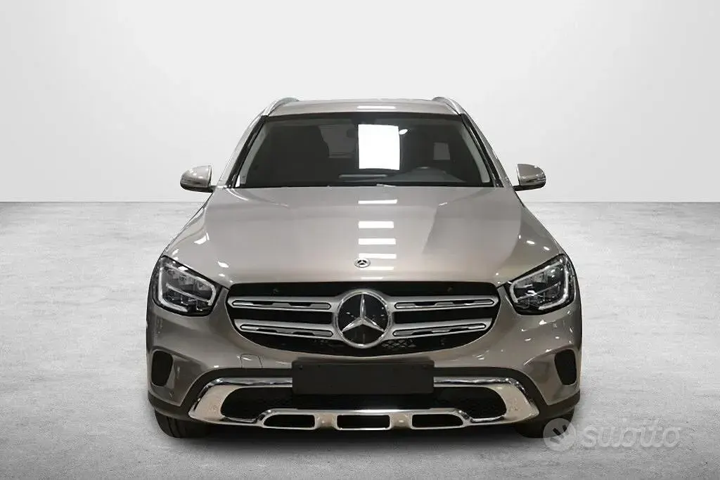 Gebraucht Mercedes GLC200 Business 163 PS (119 kW) 2022 Beige SUV