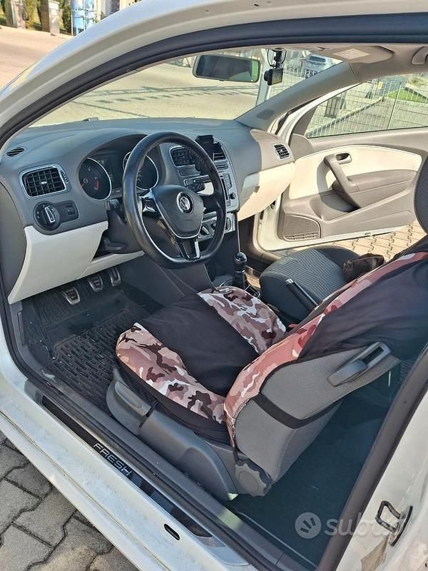 Usata VW Polo 75 CV (55 kW) 2015 Bianco Berlina