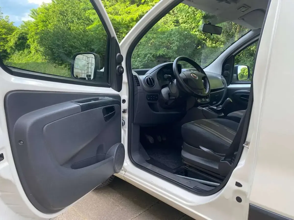 Usata Fiat Fiorino 75 CV (55 kW) 2010 Bianco Monovolume