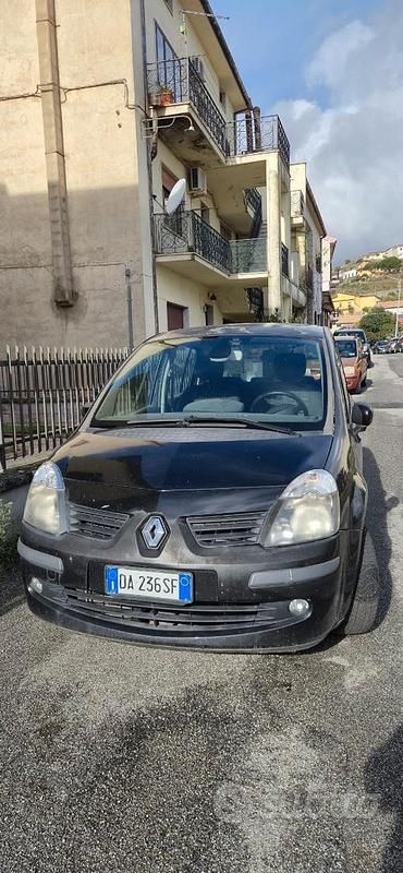 Usata Renault Modus 86 CV (63 kW) 2006 Nero Monovolume