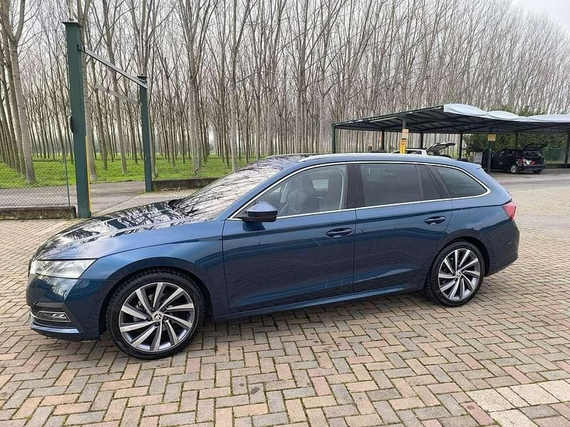 Blu Usata 2021 Skoda Octavia Style Station wagon | 16.300 € (Buon prezzo) - Immagine 1/4