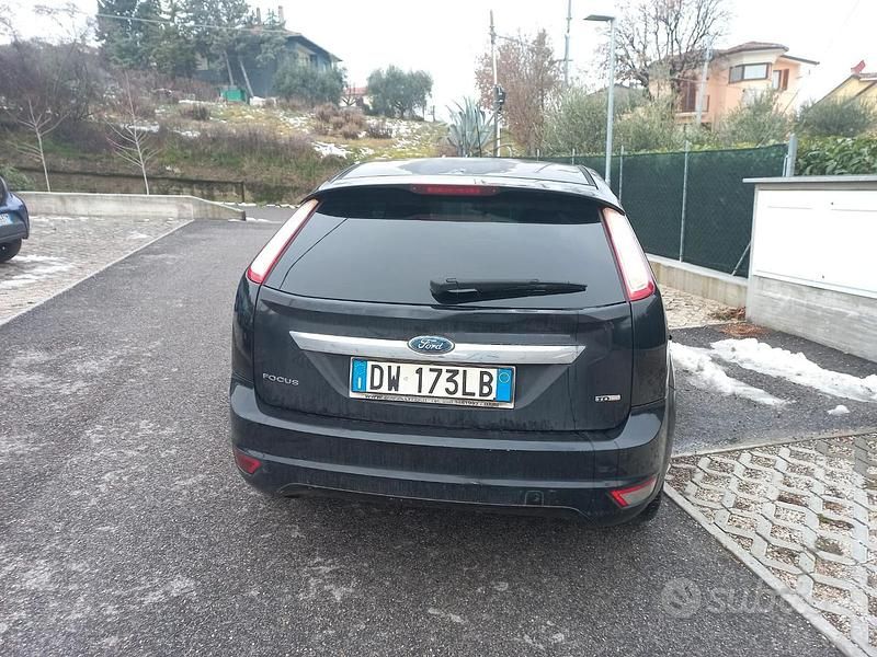 Usata Ford Focus 90 CV (66 kW) 2009 Berlina