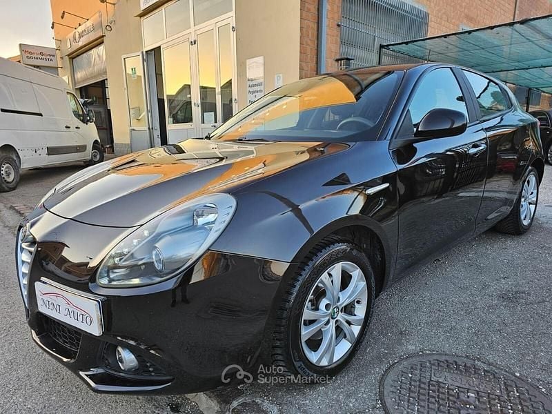 Usata Alfa Romeo Giulietta Distinctive 105 CV (77 kW) 2014 Nero Utilitaria