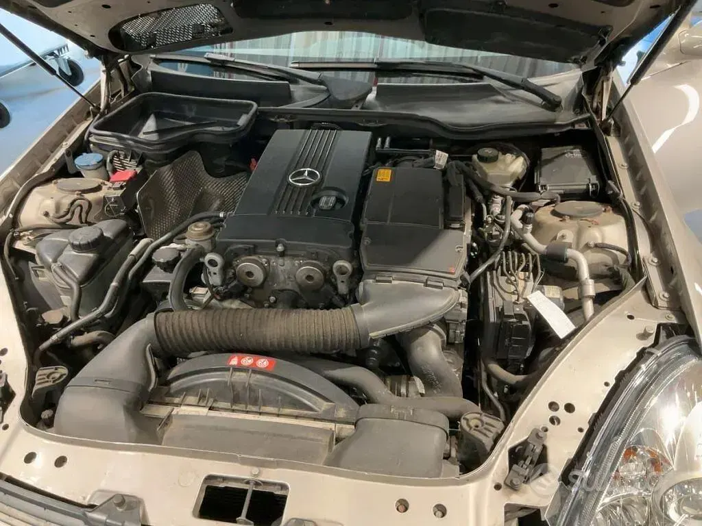 Usata Mercedes SLK200 163 CV (119 kW) 2004 Grigio Cabrio