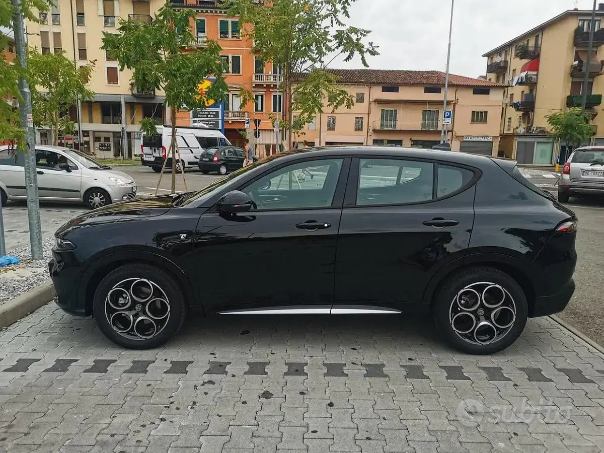 Usata Alfa Romeo Tonale Ti 131 CV (96 kW) 2023 Nero SUV
