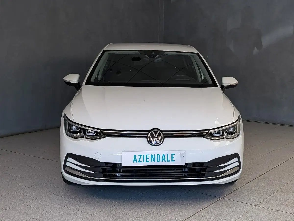 Usata VW Golf VIII Life 150 CV (110 kW) 2023 Bianco Berlina