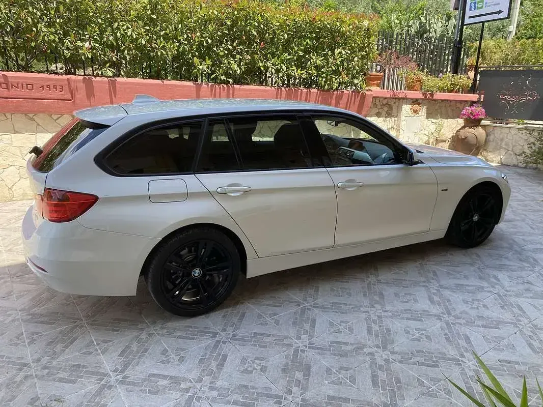 Usata BMW 318 90 CV (66 kW) 2014 Station wagon