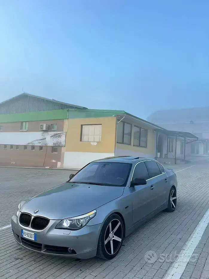 Usata BMW 530 231 CV (169 kW) 2005 Bluazzurro Berlina